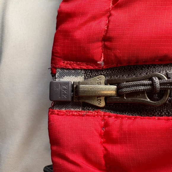 The Northface Down 700 Vest Red & Black Size XL - Picture 13 of 13